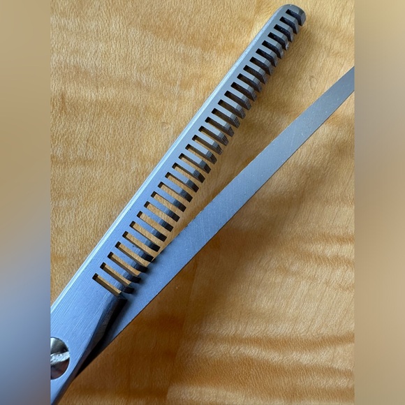 Thinning Scissors - Picture 3 of 5